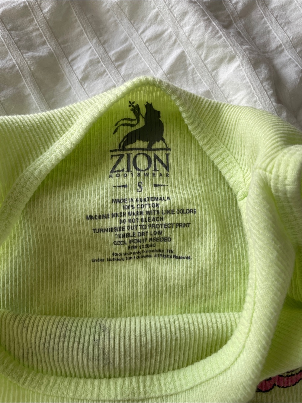 Willie Nelson Graphic Tank Top - Light Lime Green Tank S - Picture 4 of 4